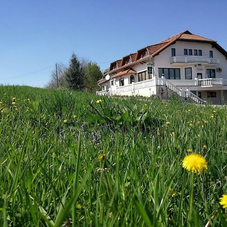 Kavana I Sobe Monika Hotel Grabrovnik Luaran gambar