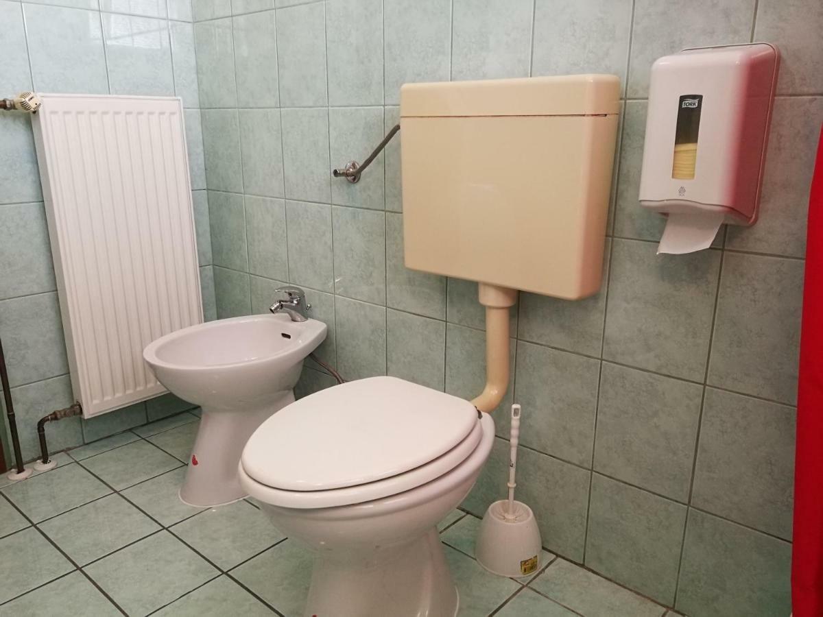 Kavana I Sobe Monika Hotel Grabrovnik Luaran gambar
