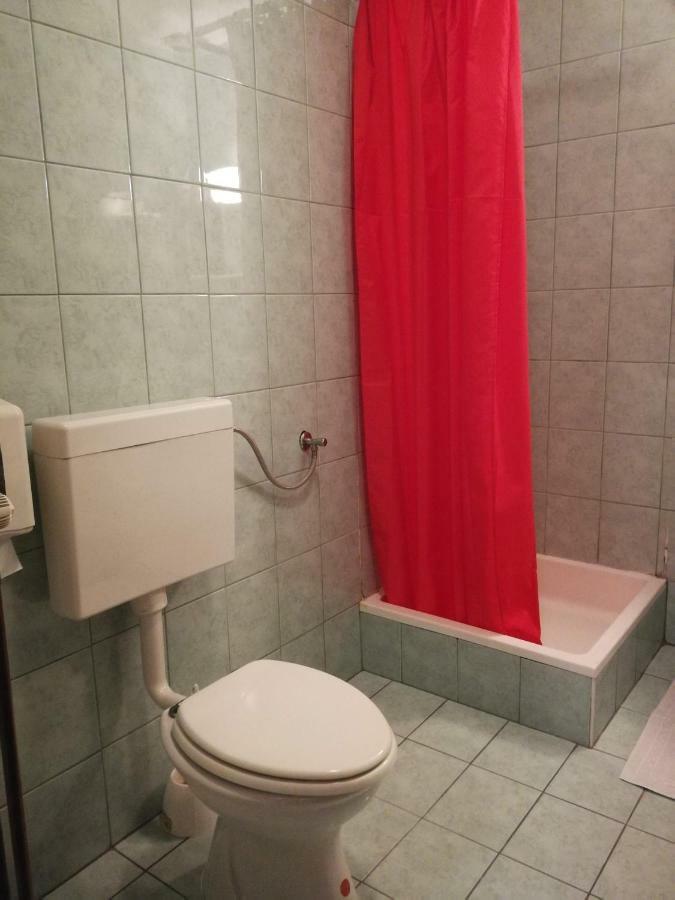 Kavana I Sobe Monika Hotel Grabrovnik Luaran gambar