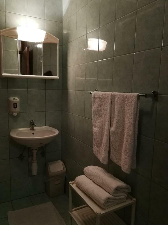 Kavana I Sobe Monika Hotel Grabrovnik Luaran gambar