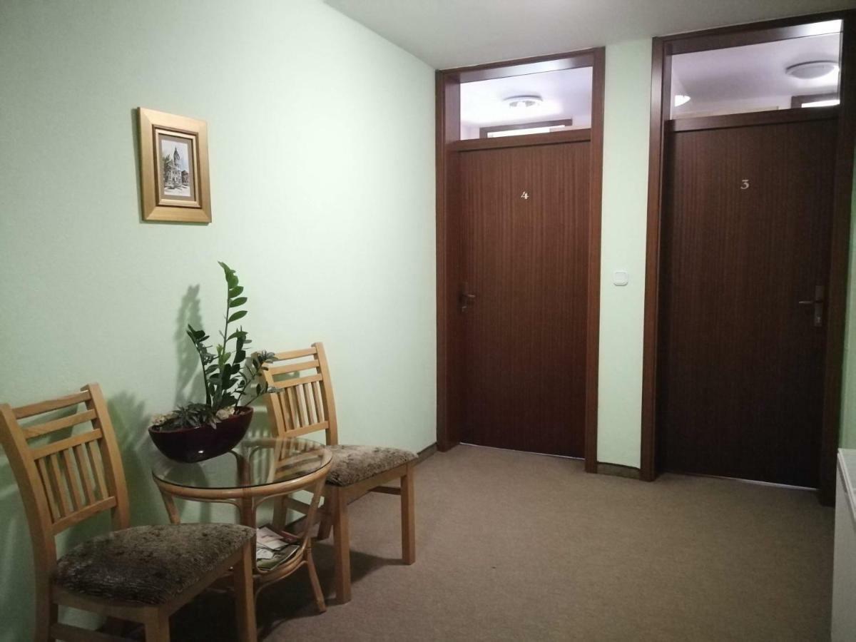 Kavana I Sobe Monika Hotel Grabrovnik Luaran gambar